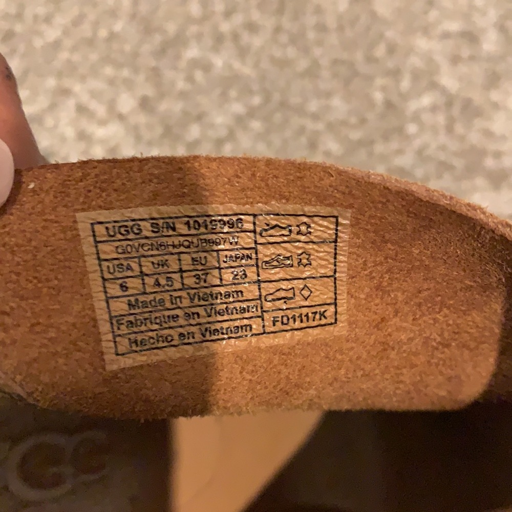 Ugg Ginger Bootie - image 5